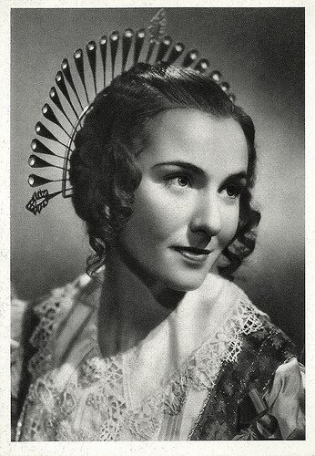 5 agosto 1920 - Nasce a Rimini l'attrice Dina Sassoli - Chiamamicitta